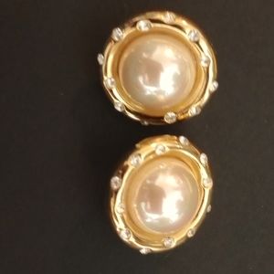 Nolan Miller Vintage post earrings